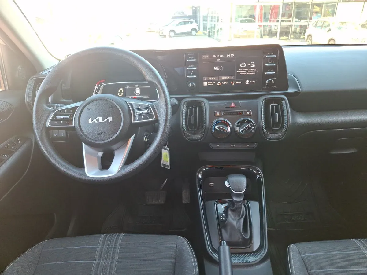 Kia Sonet 1.5 Ex 4x2 Ivt Ri At 5p año 2025
