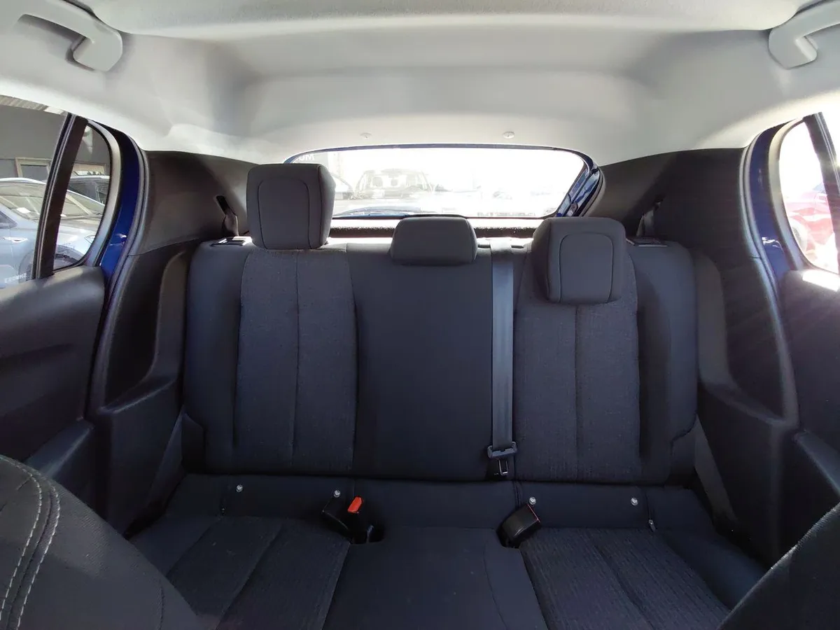 Peugeot 208 1.2 Style Puretech 75 4x2 Mt 5p año 2023