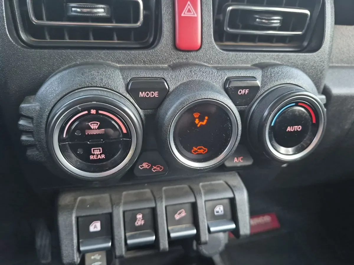 Suzuki Jimny 1.5 Glx 4x4 At 3p año 2022