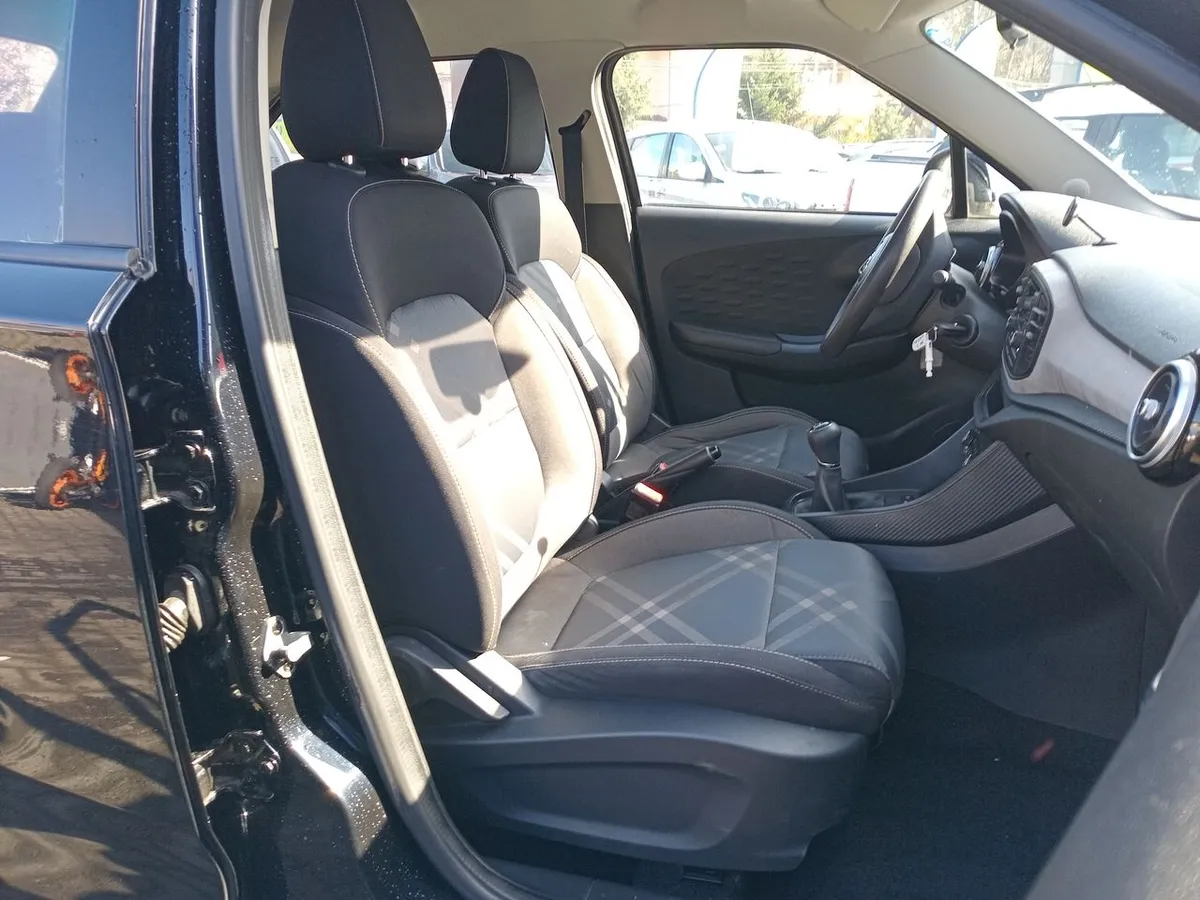 MG 3 1.5 Std 4x2 Hb Mt 5p año 2024