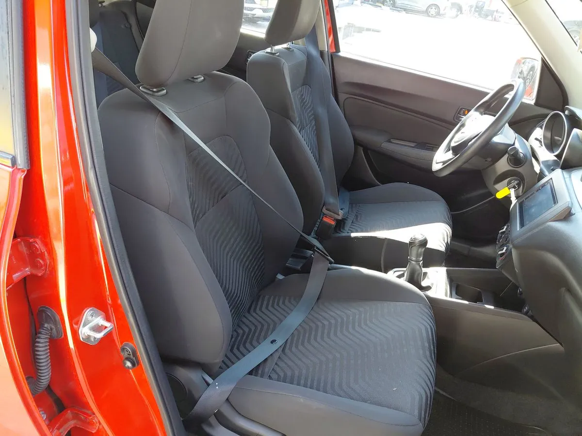 Suzuki Swift 1.2 Gl 4x2 Hb Mt 5p año 2022