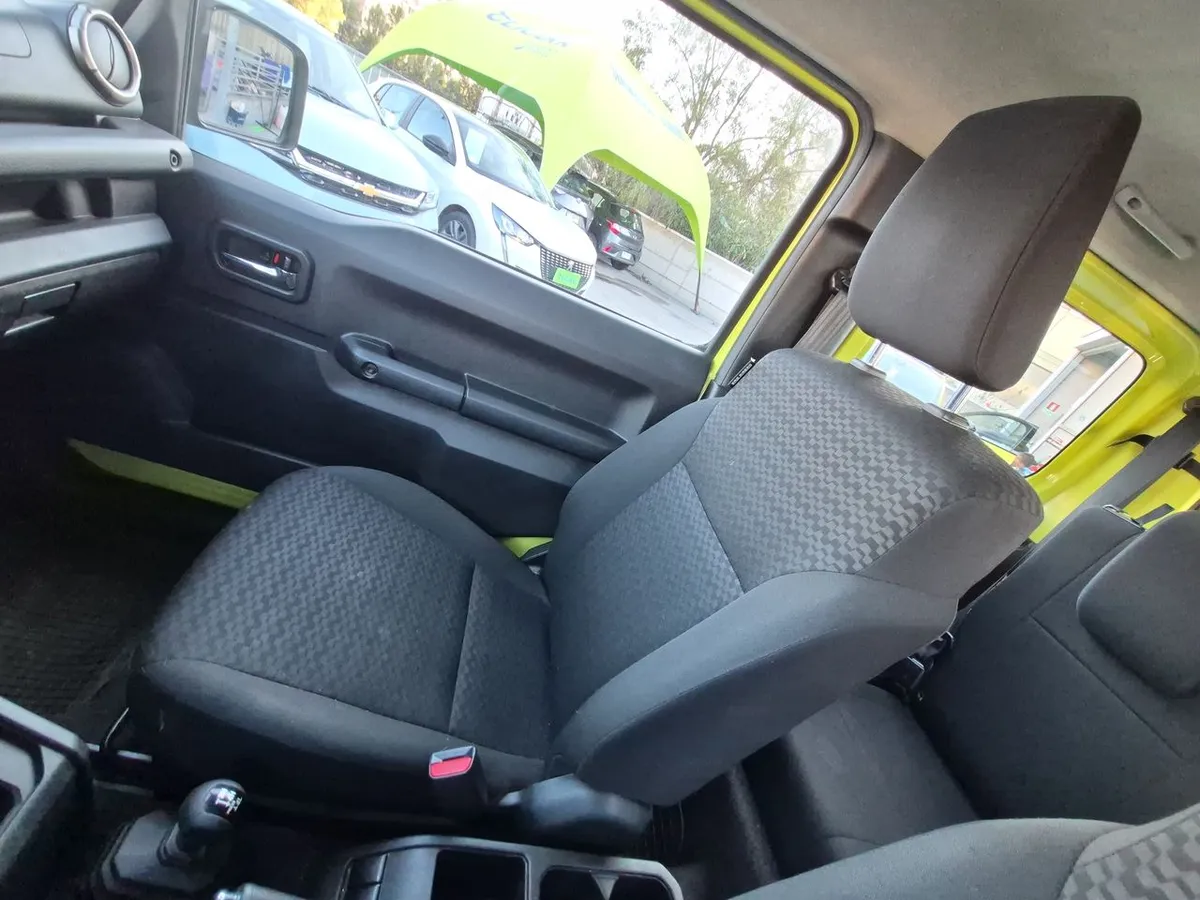 Suzuki Jimny 1.5 Glx 4x4 At 3p año 2022