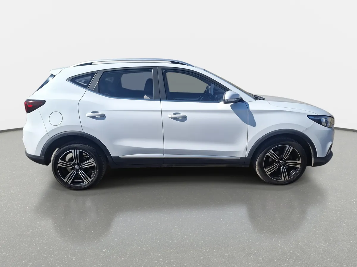 MG Mg Zs 1.5 Comfort 4x2 At 5p año 2022