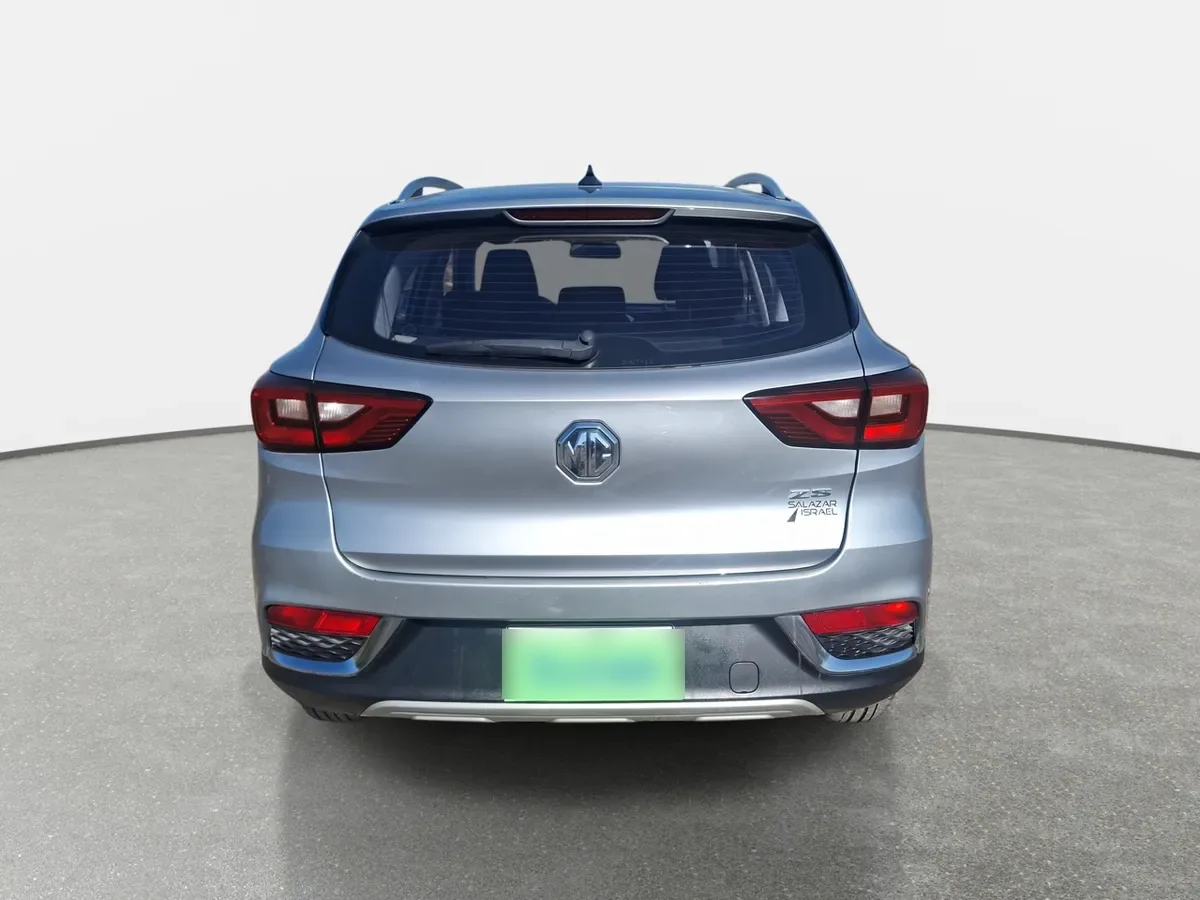 MG Mg Zs 1.5 Std 4x2 Mt 5p año 2023