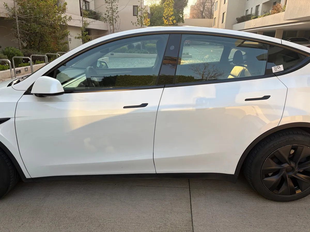 TESLA MODEL Y Otra año 2025