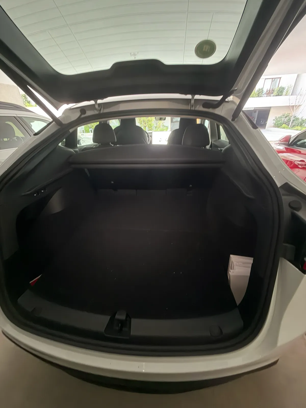 TESLA MODEL Y Otra año 2025