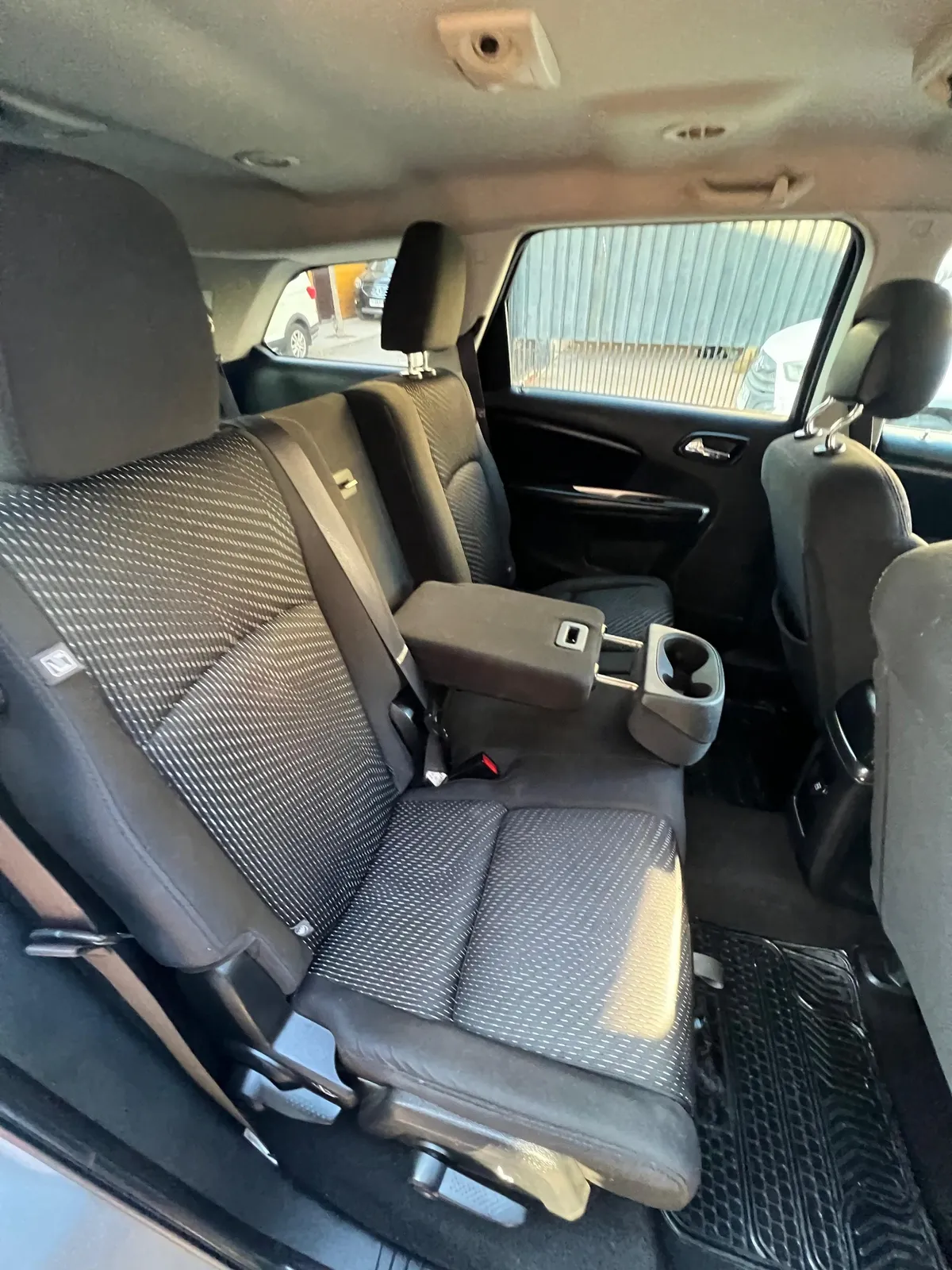 DODGE JOURNEY 2.4 2 Corridas At año 2016