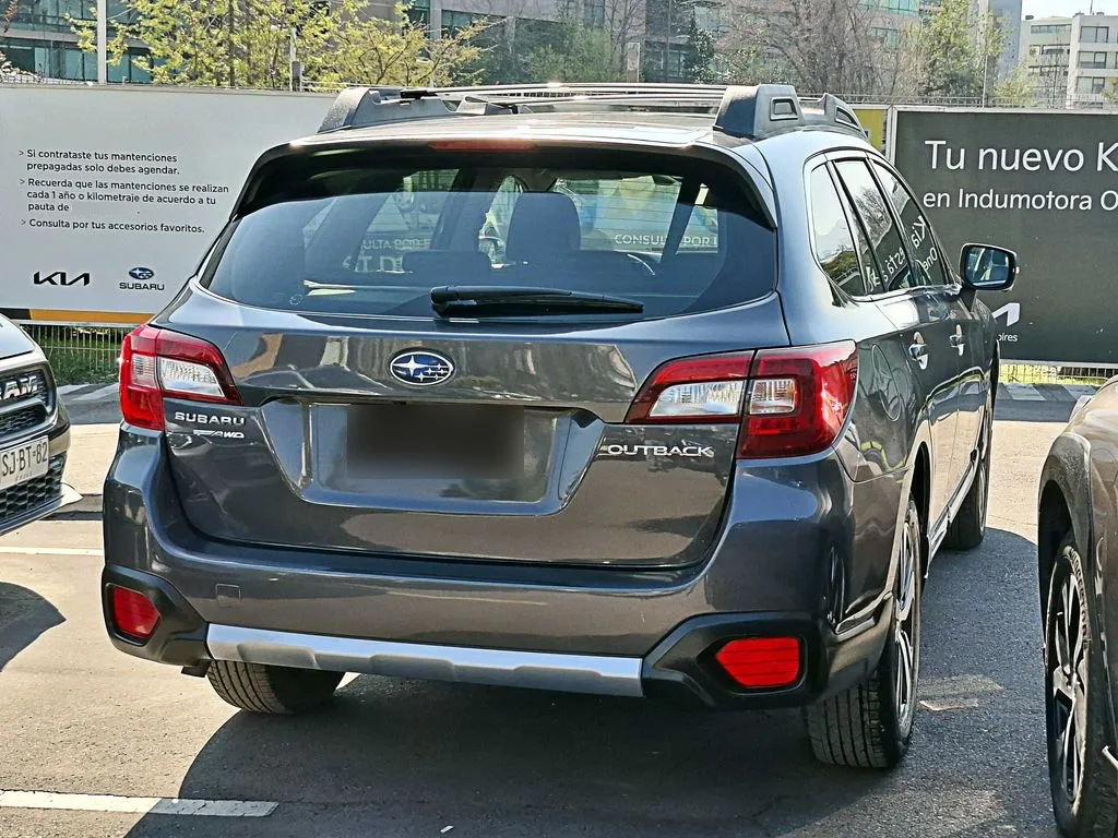 Subaru Outback Awd At año 2021