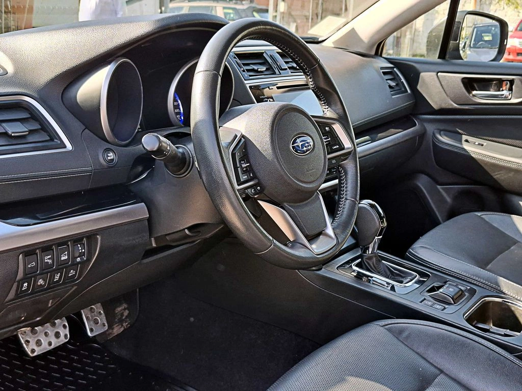 Subaru Outback Awd At año 2021