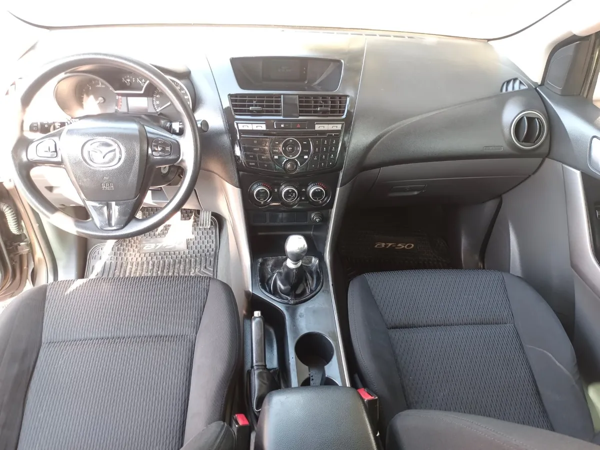 Mazda Bt-50 2.2 Doble Cabina Sdx Mt 4x4 Diesel año 2019