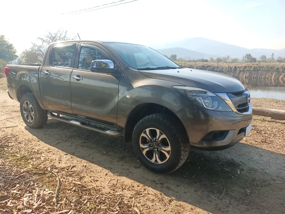 Mazda Bt-50 2.2 Doble Cabina Sdx Mt 4x4 Diesel año 2019