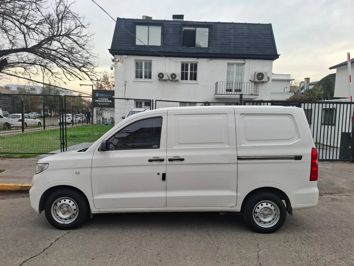 CHEVROLET N400 1.5 Ac L Mt año 2021