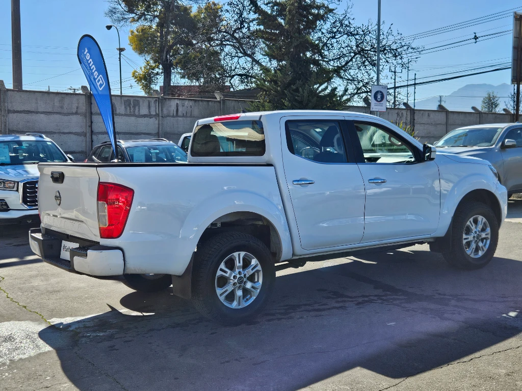 Nissan Navara D Cab 2.3 4x2 Mt Xe año 2023