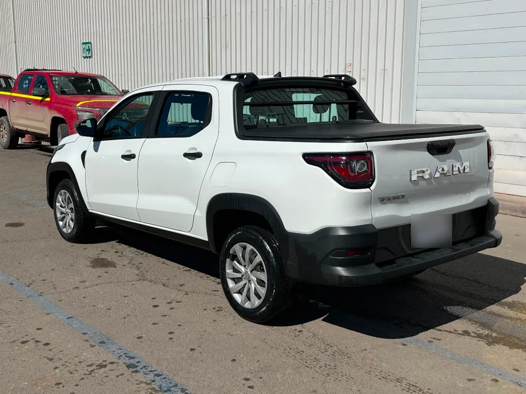 Dodge Ram 700 Slt Cd 1.4l año 2023