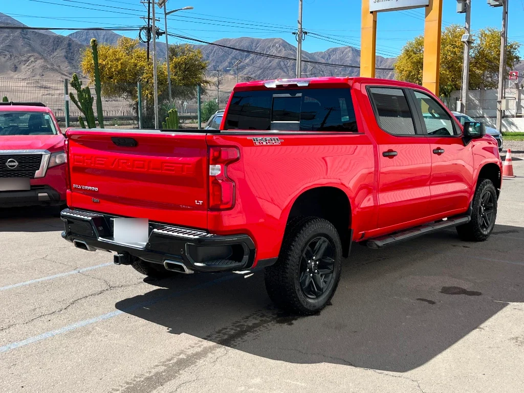 Chevrolet Silverado Cc Lt Tb 5.3l K año 2024