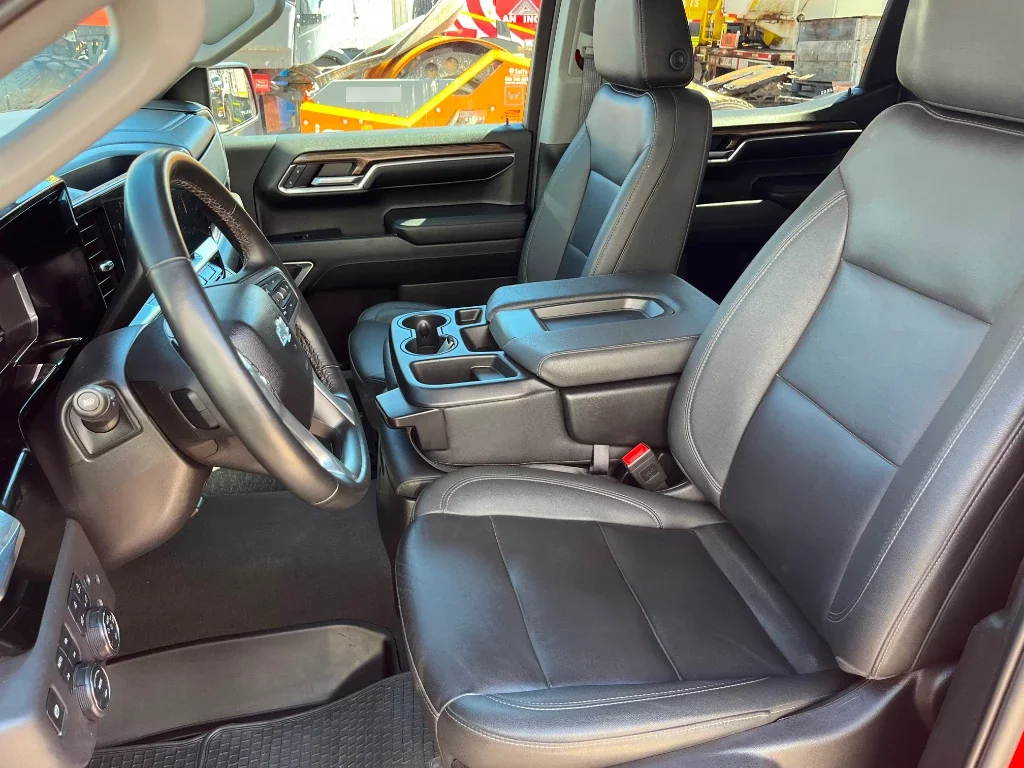 Chevrolet Silverado Cc Lt Tb 5.3l K año 2024