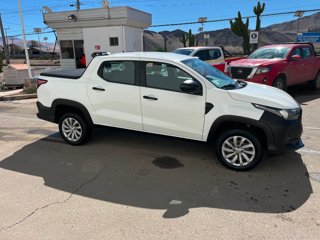 Dodge Ram 700 Slt Cd 1.4l año 2023