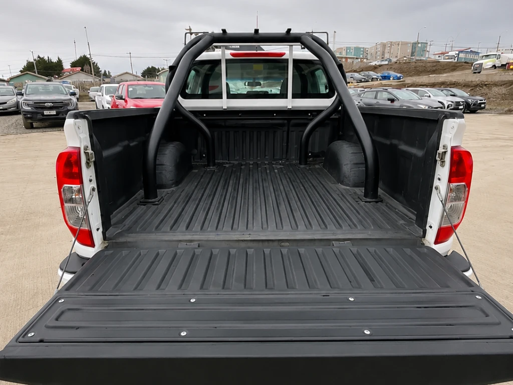 Nissan Navara Dc 4x4 2.3 Tdi Se año 2023