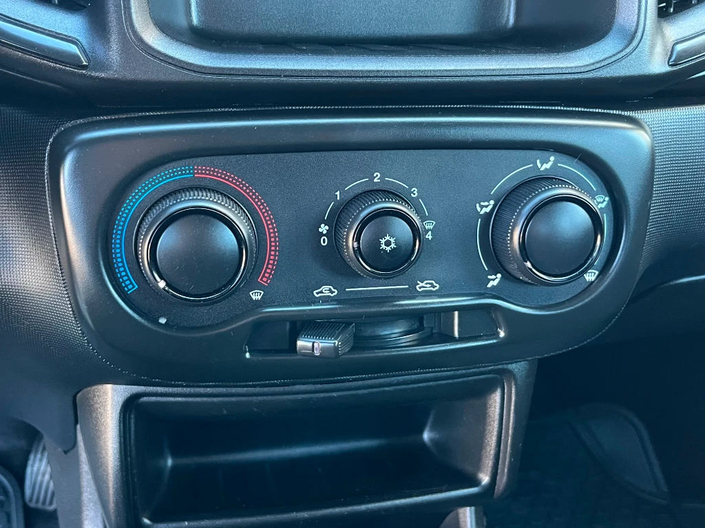 Dodge Ram 700 Slt Cd 1.4l año 2023