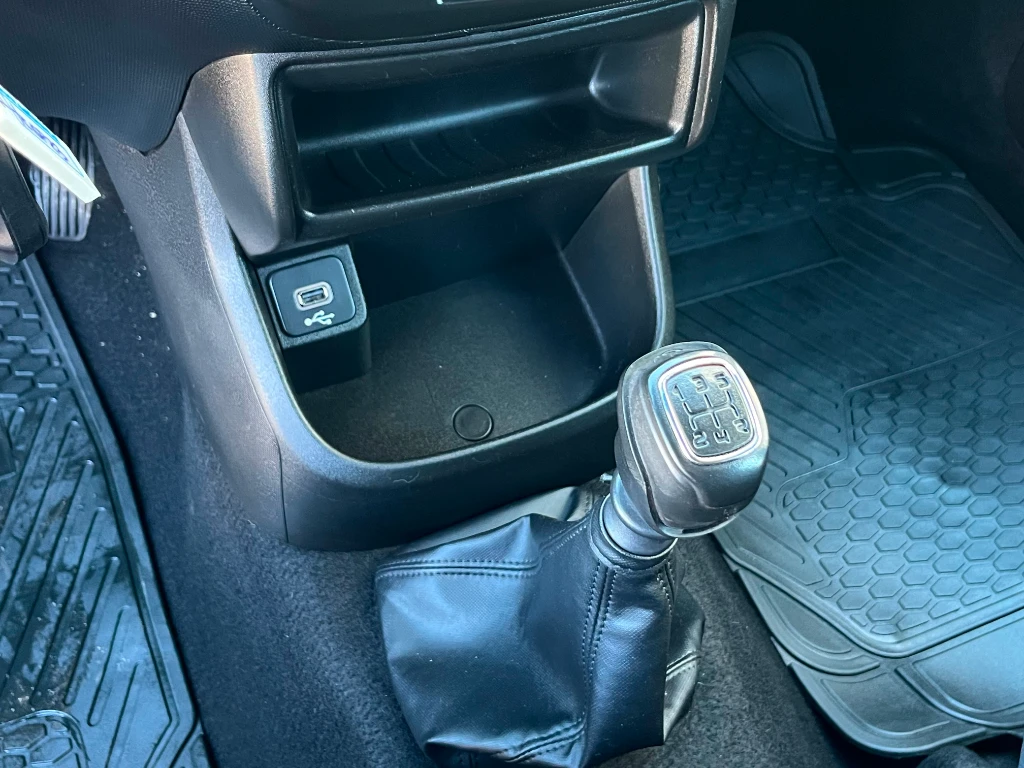 Dodge Ram 700 Slt Cd 1.4l año 2023