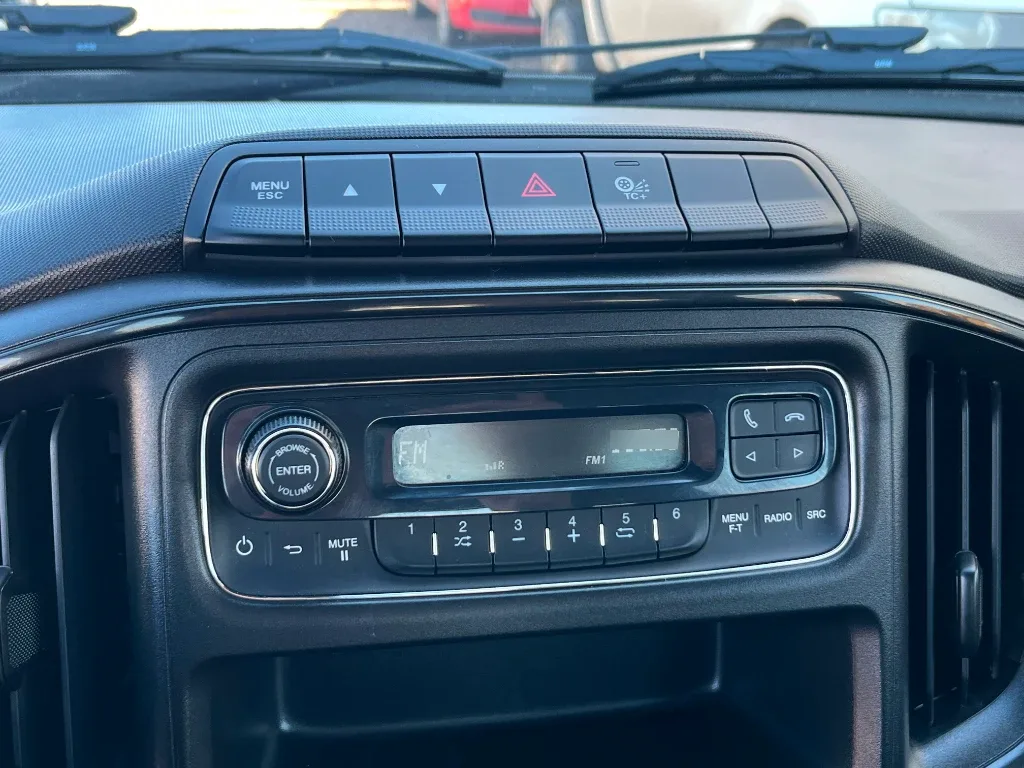 Dodge Ram 700 Slt Cd 1.4l año 2023
