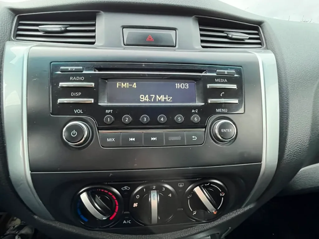 Nissan Navara Dc 4x4 2.3 Tdi Se año 2023