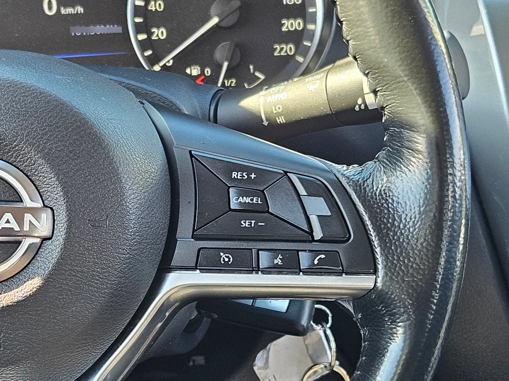 Nissan Navara D Cab 2.3 4x2 Mt Xe año 2023