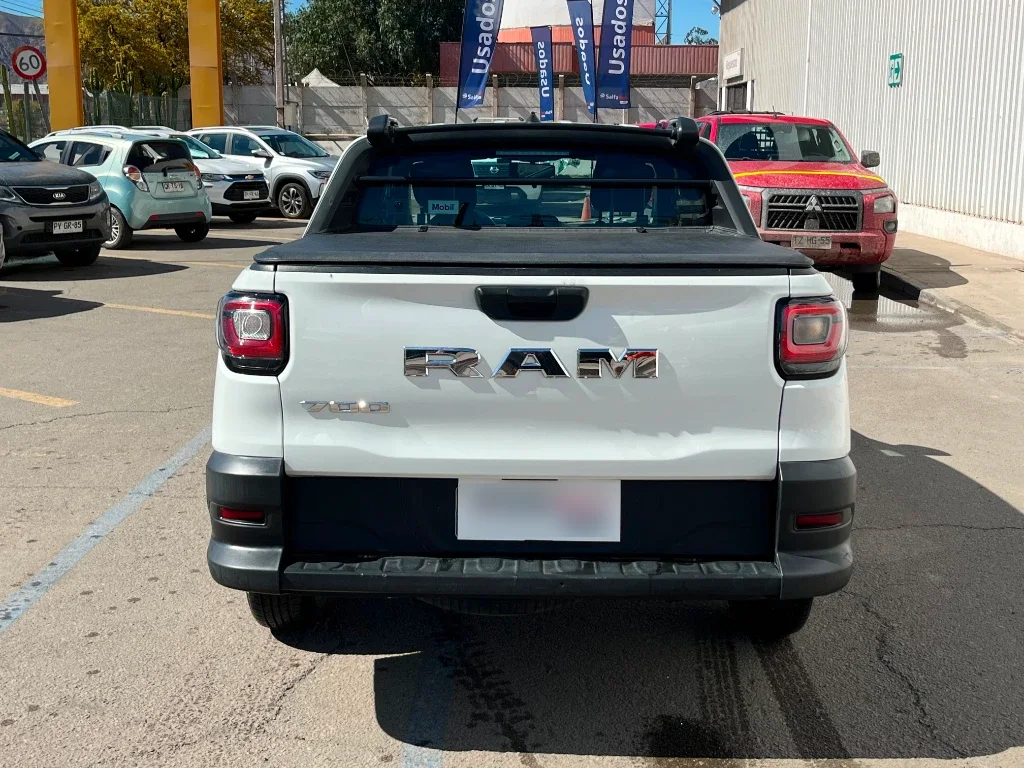 Dodge Ram 700 Slt Cd 1.4l año 2023