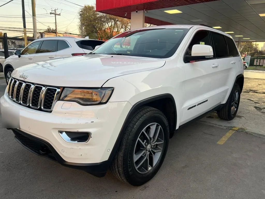 Jeep Grand Cherokee Laredo año 2021