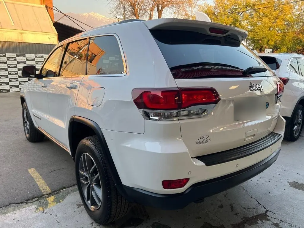 Jeep Grand Cherokee Laredo año 2021