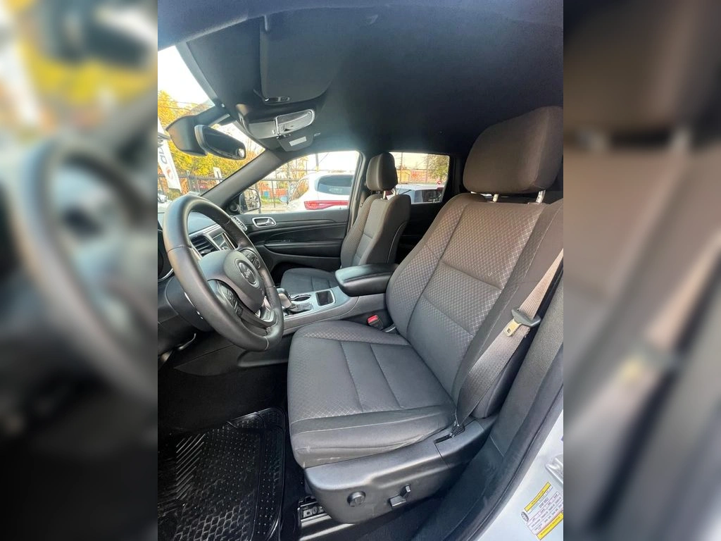 Jeep Grand Cherokee Laredo año 2021