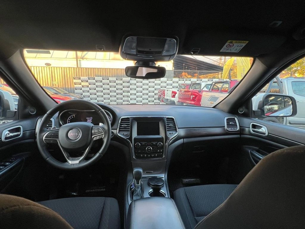 Jeep Grand Cherokee Laredo año 2021