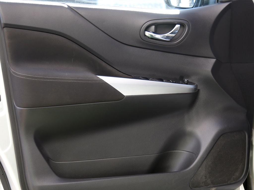 Nissan Navara 2.3 At 4x4 Diesel año 2022