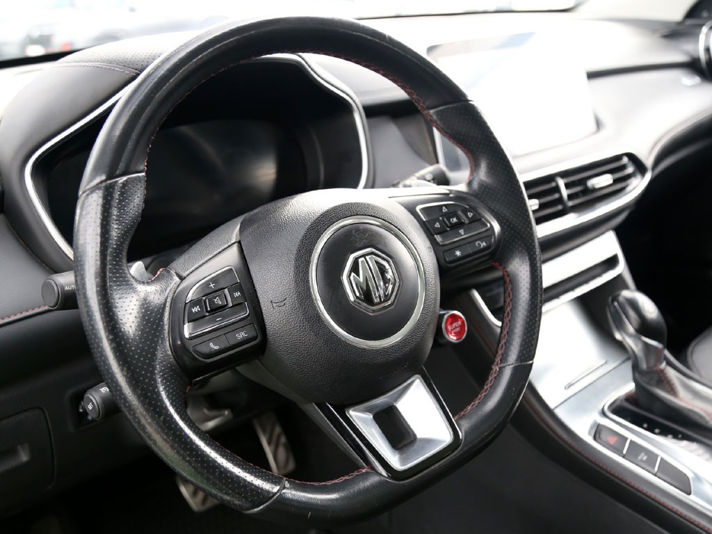 MG Hs 2.0 Trophy At 4x4 año 2023