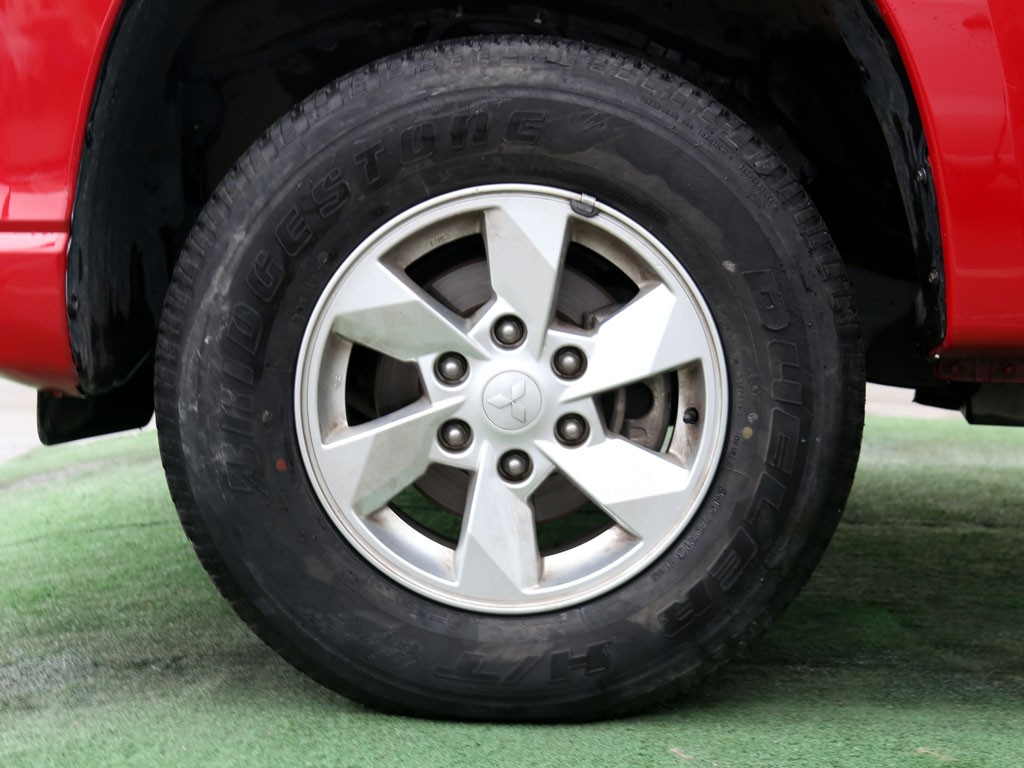 Mitsubishi L200 2.4 Katana Cr Mt 4x2 Diesel año 2022
