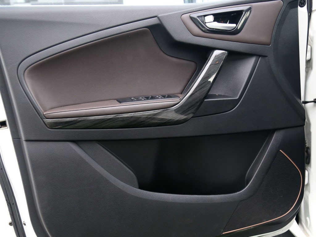 ZX Auto Terralord 2.5 Lux Plus Mt 4x2 Diesel año 2023