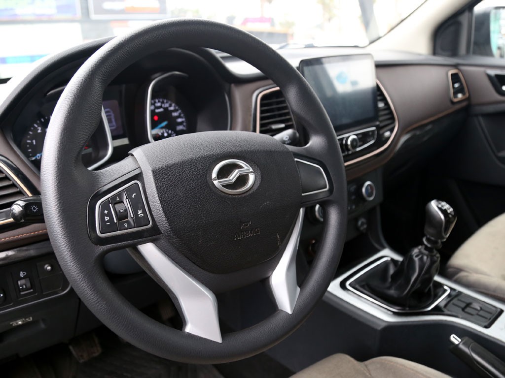 ZX Auto Terralord 2.5 Dx Mt 4x2 Diesel año 2022