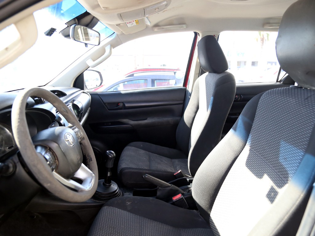 Toyota Hilux 2.4 Dx 4x2 Mt año 2022