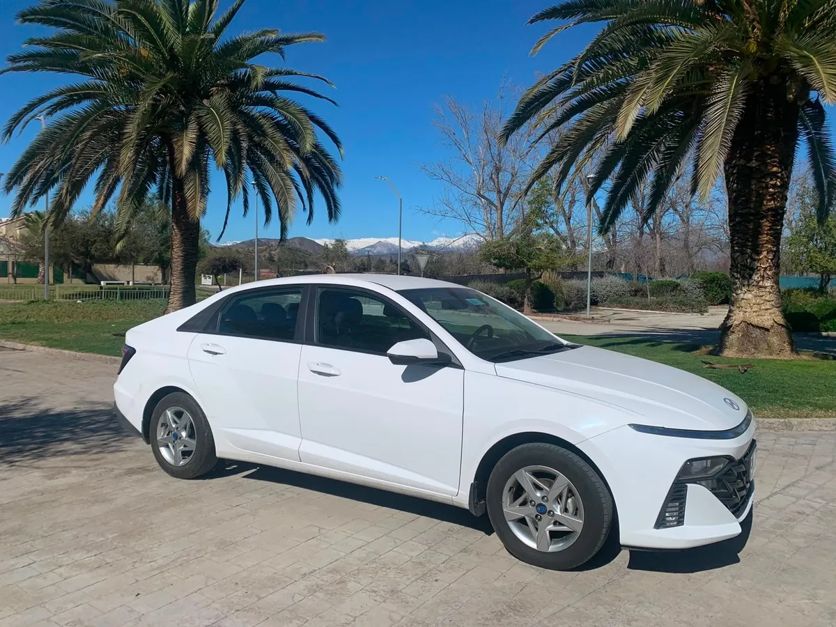 HYUNDAI ACCENT 1.5 Bn7i Plus Mt año 2024