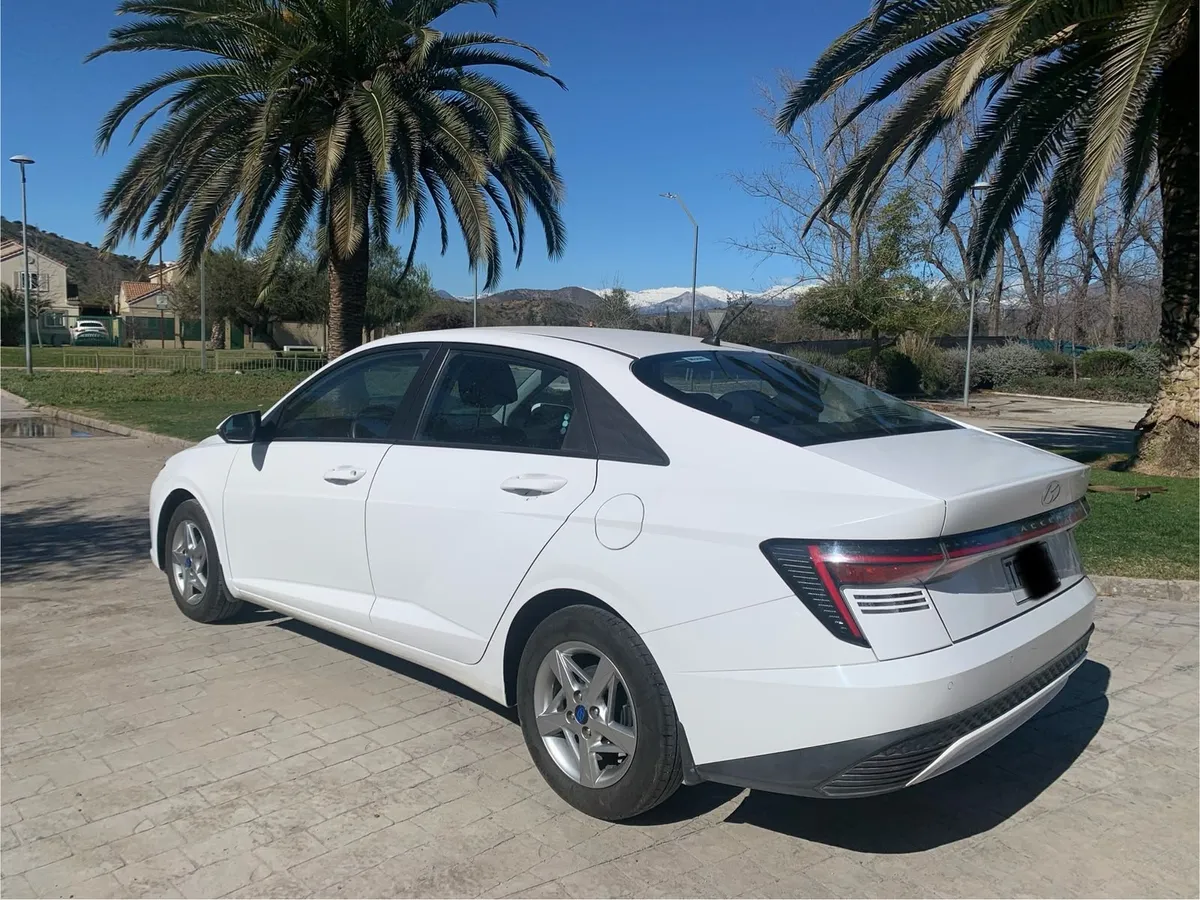 HYUNDAI ACCENT 1.5 Bn7i Plus Mt año 2024