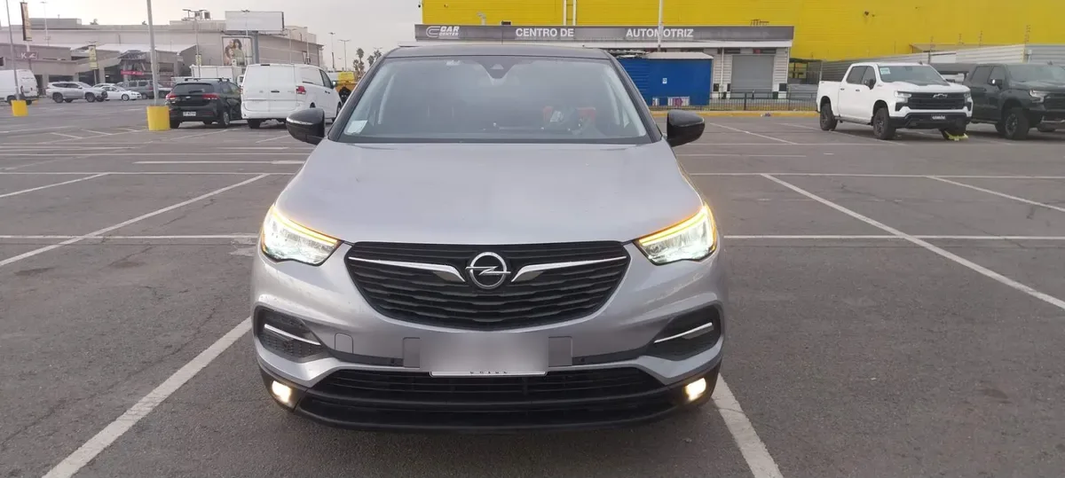 Opel Grandland 1.2t Gs Line 4x2 Mt 5p año 2022