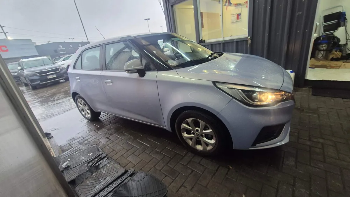 MG Mg 3 1.5 Std Plus 2wd Hb Mt 5p año 2025