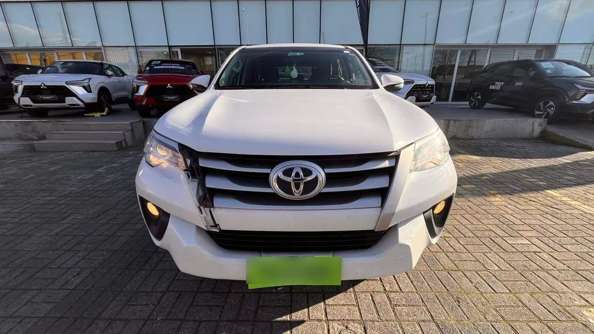 Toyota Fortunner 2.8 Sr5 Tdi Diesel 4x4 At 5p año 2018