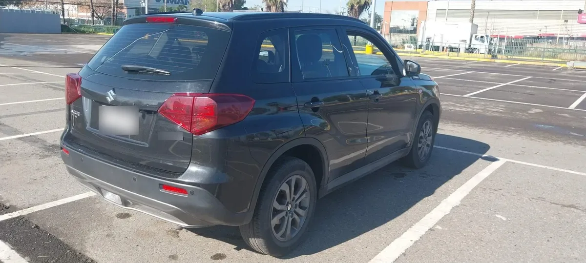 Suzuki Vitara 1.6 Glx 2wd Mt 5p año 2023