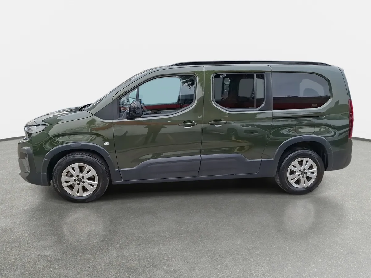 Peugeot Rifter 1.2 Allure Puretech 130hp 4x2 Eat8 5p año 2025