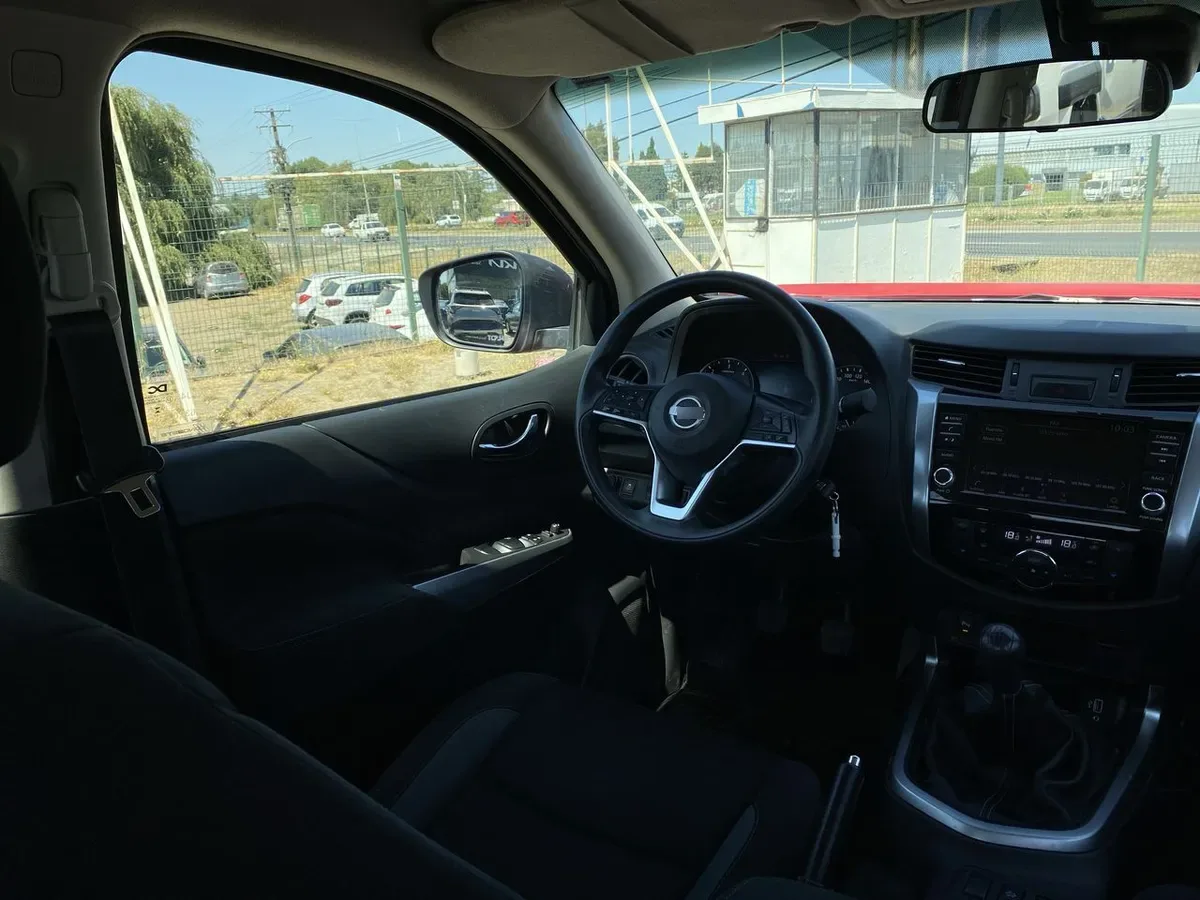 Nissan Navara 2.3d Xe Diesel 4x2 Dob.cab. Mt 4p año 2024