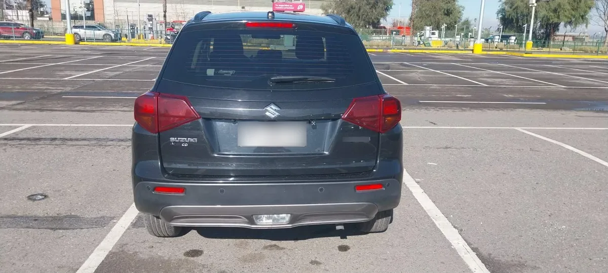 Suzuki Vitara 1.6 Glx 2wd Mt 5p año 2023