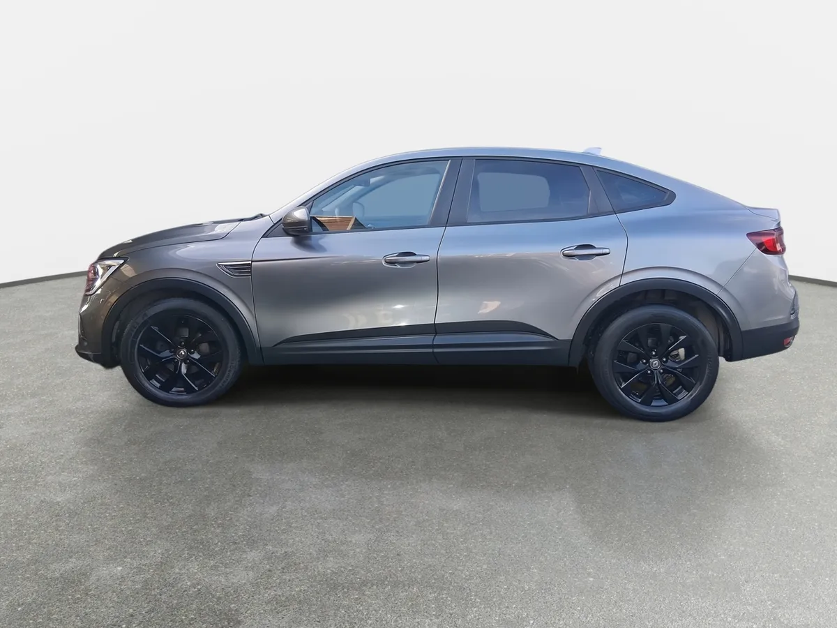 Renault Arkana 1.3l Life 4x2 At 5p año 2022