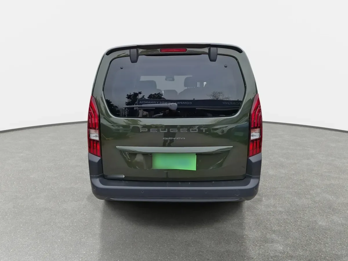 Peugeot Rifter 1.2 Allure Puretech 130hp 4x2 Eat8 5p año 2025