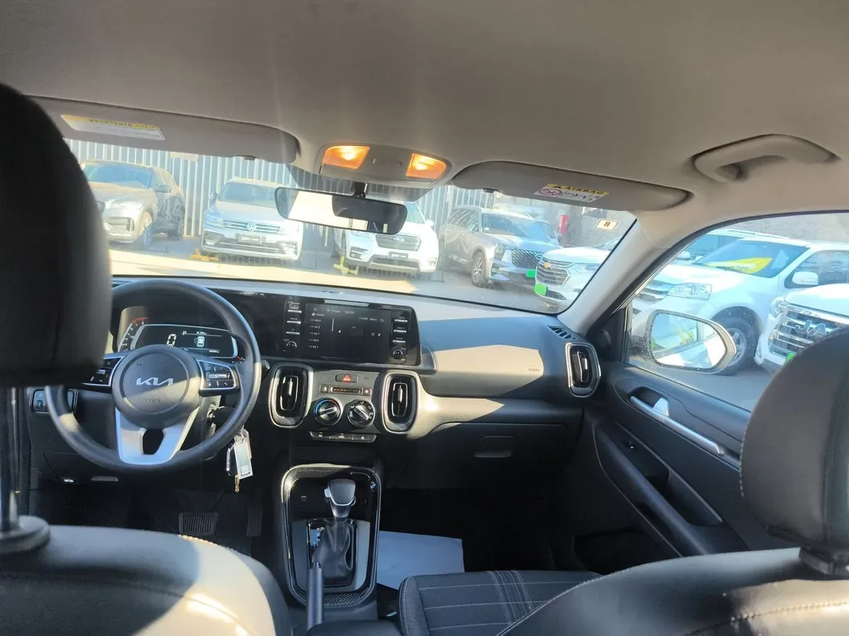 Kia Sonet 1.5 Ex 4x2 Ivt At 5p año 2025